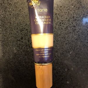 Maracuja concealer by Tarte in light sand